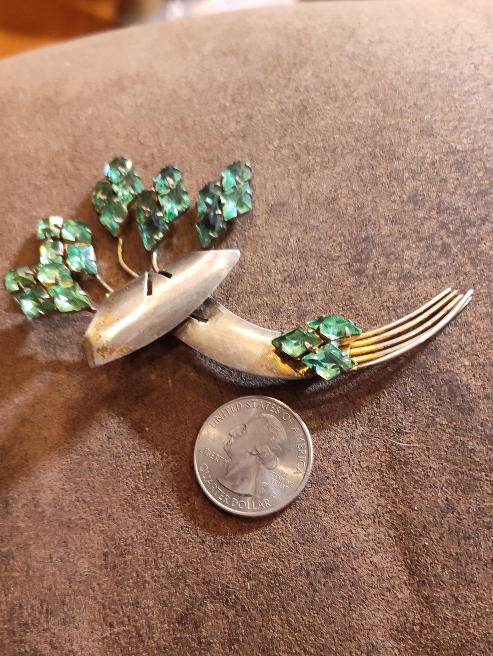 Sterling Silver Vermeer Vintage Green Crystal Cornocopia Brooch Pin 3.8"